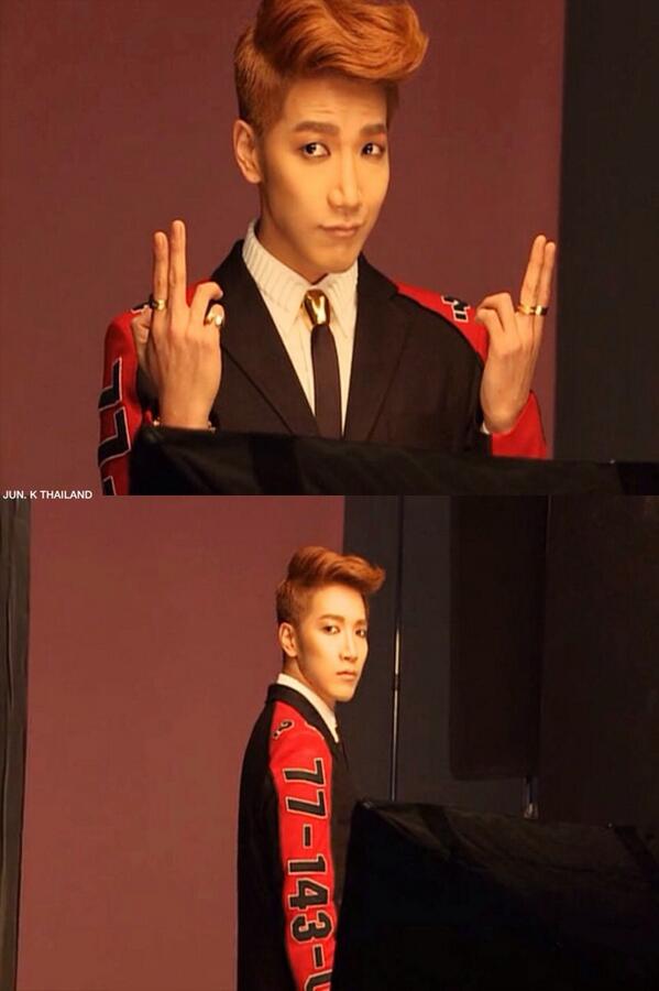 2PM_06's tweet photo. ♥♥"@JunKThailand: cool guy 👍 http://t.co/Eg5fwPdwhd"