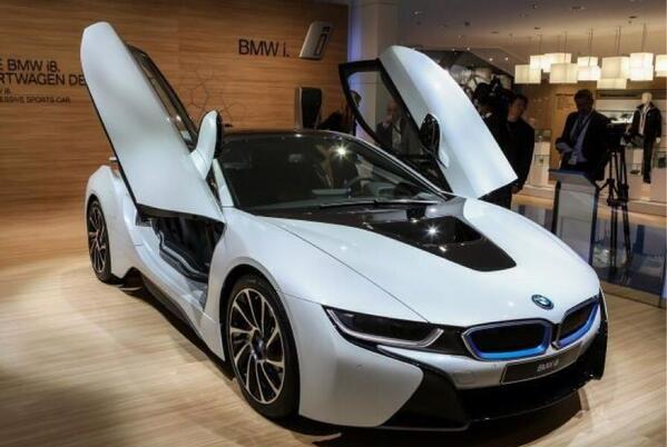 CarSwapMe's tweet photo. Retweet if you want this BMW i8! http://t.co/FkymikGd0p