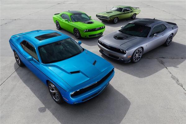 tempecdjr's tweet image. Happy #3thingsthursday fans! Name your three favorite Dodge colors.
