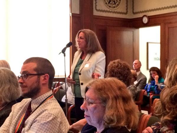 bbuckner's tweet photo. Melinda Higgins @EinsteinFellows @NASA contributing to the conversation @TAC_of_NRC #STEMTeachers http://t.co/A2II11uJQG