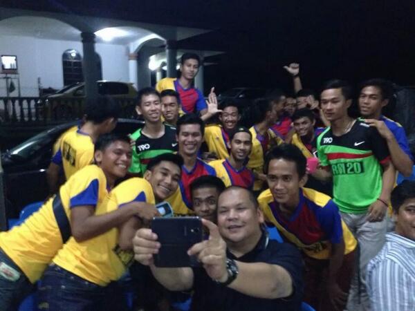 Bsama Pemain2 U21 mwakili SAFA Papar utk Piala YAB. Ketua Menteri bmula Jumaat ini. All e best bros! @MdRozaimi