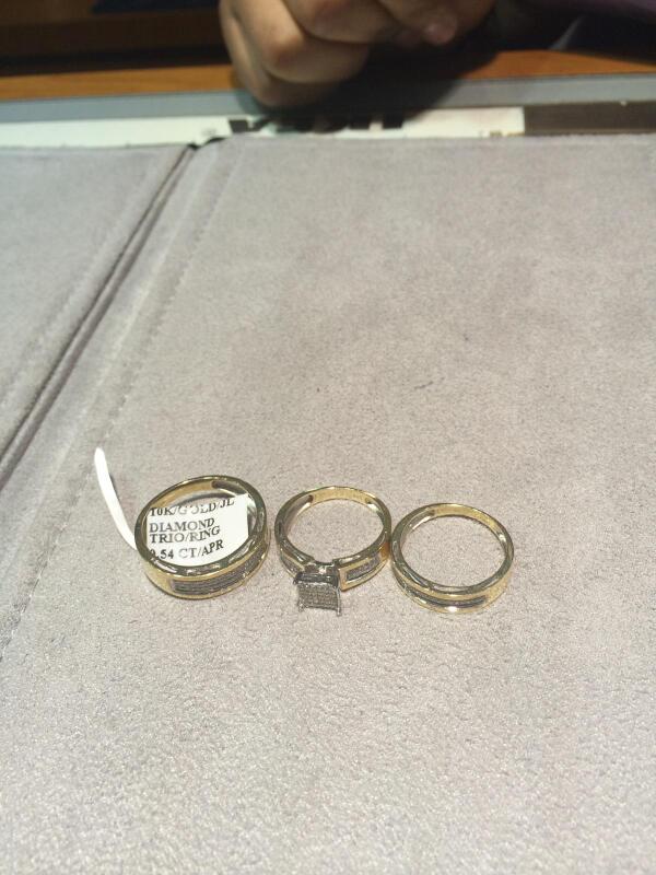 msfoxy1985's tweet photo. Bay did an awesome job on the ring selection!!!! http://t.co/5WHWVl4bkL