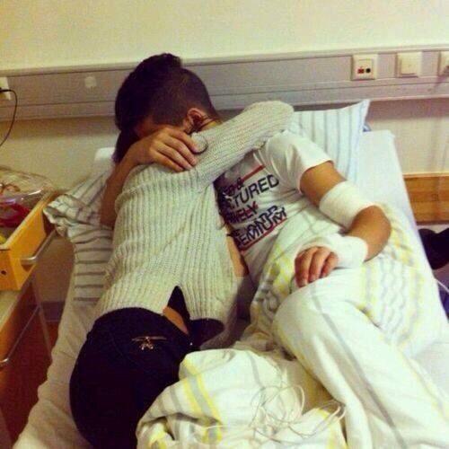 IBoumouak's tweet photo. Pour le meilleur et pour le pire 👫 http://t.co/ntjAReVlId