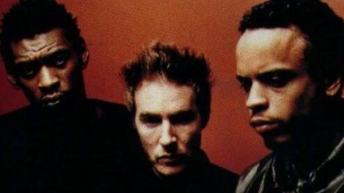 thebigreunion3's tweet photo. Will Massive Attack sing 'Any Love' on @BigReunionITV http://t.co/VPpVU9HxA5