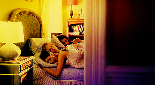 OnceInSaratopia's tweet image. #LadiesNight with the most fabulous friends ever! @DeadliestEx @FallenBennett