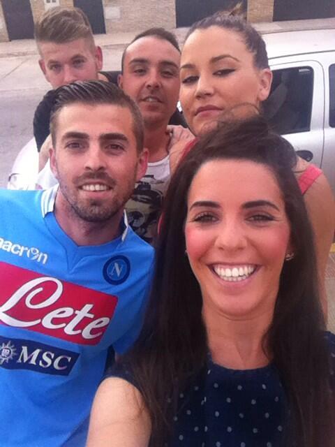 samaraguerreroo's tweet photo. Selfie✌️😊  @triianaa02 @juanmacoto9 @nandoo2h #Rafa http://t.co/AYHbIjzTrI