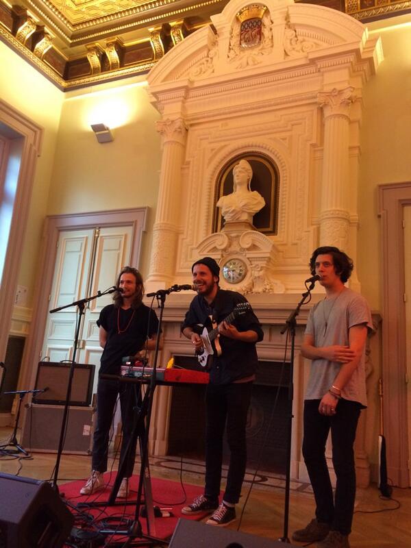 Natas Loves You <a href="/NLYMusic/">NatasLovesYou</a> démarre a la <a href="/Mairiedu3/">Mairie du 3e</a> pendant que Bel Plaine termine chez Jules et Jim !