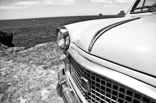 pilialamo's tweet photo. Ellos, a pesar de sus años, también participaron "LOMO NEGRO".  #elhierro #canaryislands #fiat1110 #Frontera http://t.co/UEpLbpXEGH
