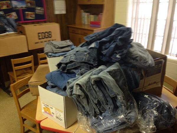 YOFPCTLC's tweet photo. @CottonRecycles  look at all the Blue Jeans the Luth-Terian Youth Group collected!! And more to come! http://t.co/sQU9nJyje5