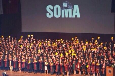 Kep yerine BARET ÇOK ANLAMLI BIR MEZUNIYET TÖRENI