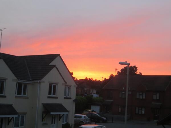 TaraOConnor12's tweet photo. The sky is looking pretty amazing tonight! :) http://t.co/Z3RvSy2bzn
