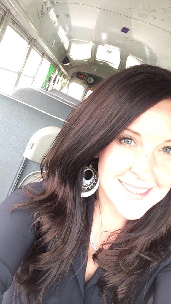 loganscheidt's tweet photo. @The_F_Bus But first ..... #LetMeTakeASelfie #firsttimebusdriver http://t.co/qWd0SmBsoY