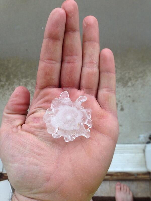 “@nick_breu: @LauraBetker  golf ball size hail fell from that storm in Sioux Falls by I29 and I229 ”