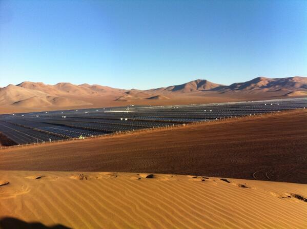 AledeValpito's tweet photo. "Inauguración de planta fotovoltaica"Amanecer Solar CAP"(Copiapó).La más grande d Latinoamerica http://t.co/FjLty1nVfT vía @danymaldonado27"