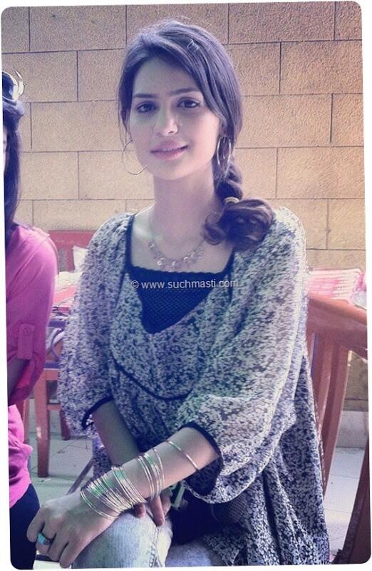 MadihaImam's tweet photo. #Retweet for a #follow. 😊 http://t.co/yt3BsV4MrX