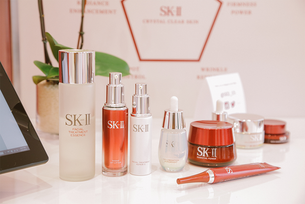Storefront's tweet photo. Missed out on the @SKII_US pop-up? No worries! You can watch the video: http://t.co/vYMi4lE5Ah #skIIpopup http://t.co/zfoaKJF10z