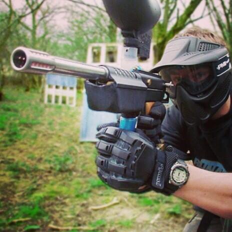 fede_koch's tweet photo. Sabían que el primer campo de Paintball se abrió en 1981? http://t.co/4djcY3liAN