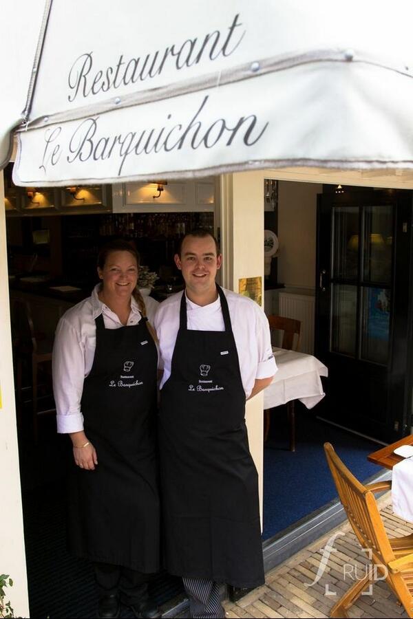 EdwinKlaasen's tweet photo. Help @jochemmyjer wahaha @LeBarquichon: Wij willen meer #volgers #500 #horeca #lekker #eten #voorburg http://t.co/HeeH0BzYHt