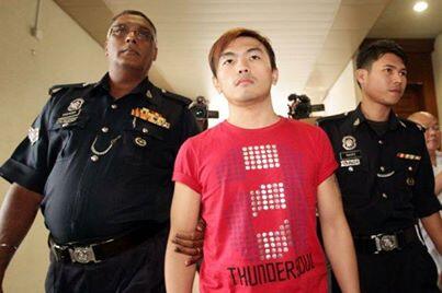 SauusSG's tweet photo. Failing to turn his passport leads to arrest warrant being issued for sex blogger #AlvinTan. http://t.co/A8kzbIsHod http://t.co/6Rb6mTF1kw