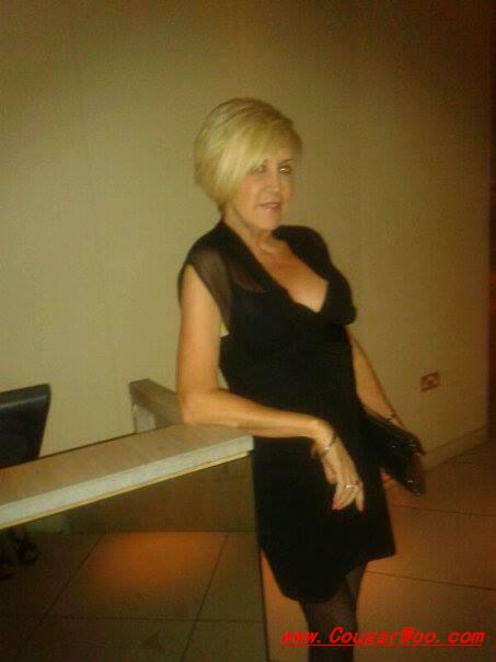 SugarMomma0's tweet photo. Blondie2003(49) from Pudsey, England. http://t.co/TvFU3a08Lm