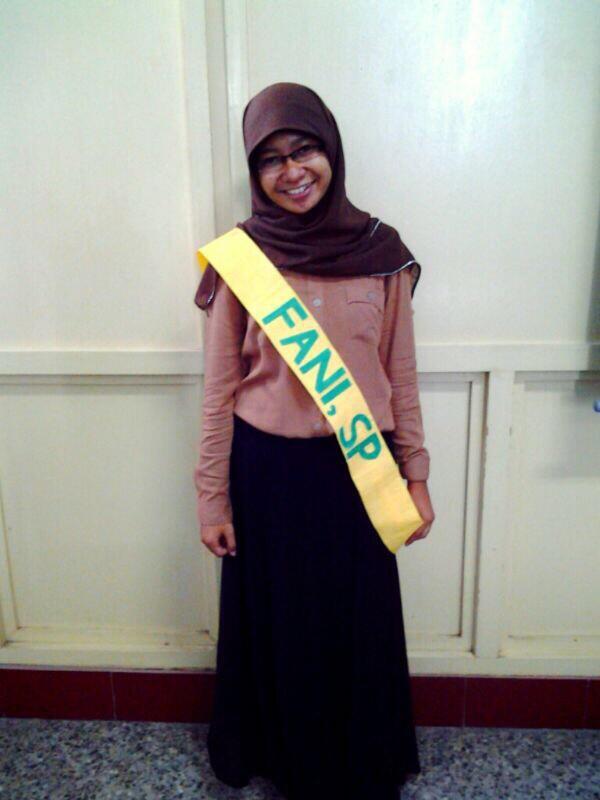 Sosek2010's tweet photo. Selamat @FaniiStefanie udah SP aja nih.. Next @aripsaputroo yg abis semhas.. Siapa lagi ya 2010nya??🎉🎉 http://t.co/sbkO2A9mti