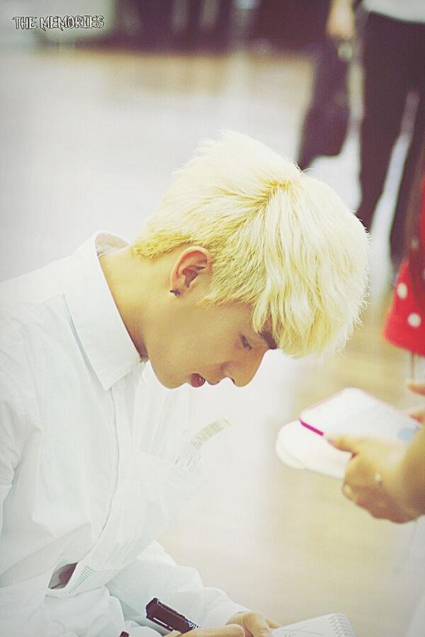 <2014.06.10 인천공항출국>
케이오빠옆태보고쓰러지실게요♥
<a href="/ghn5613/">K</a> #NOM #케이