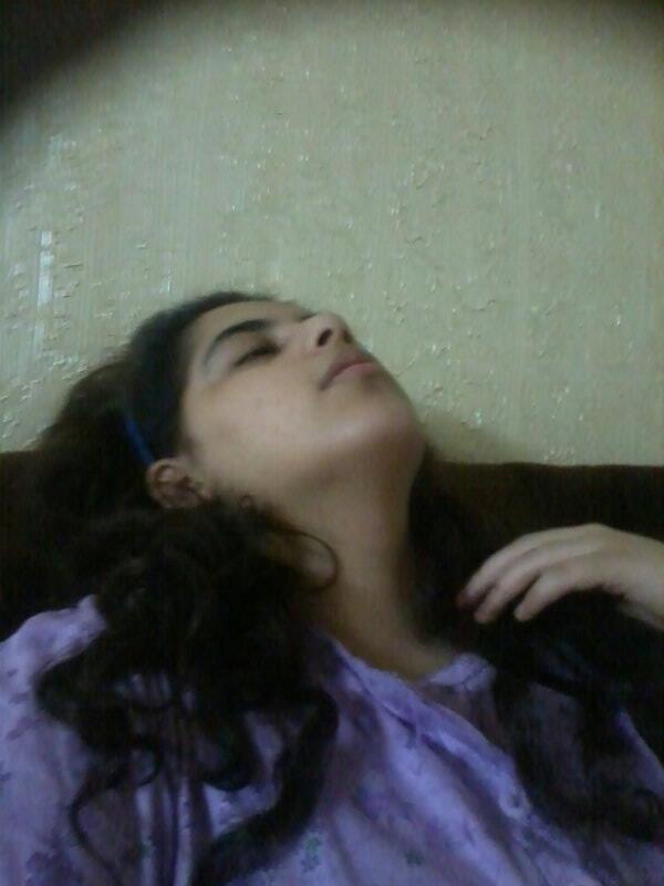 guys thes girl is beautiful or ugly he name zainab <a href="/zozozozomalik/">zozo_malik</a>