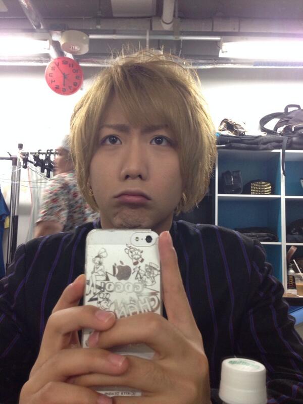 けったろ あーなんだかんだ明るい髪の方が好きだなあ Http T Co I7qgmnecqc Twitter