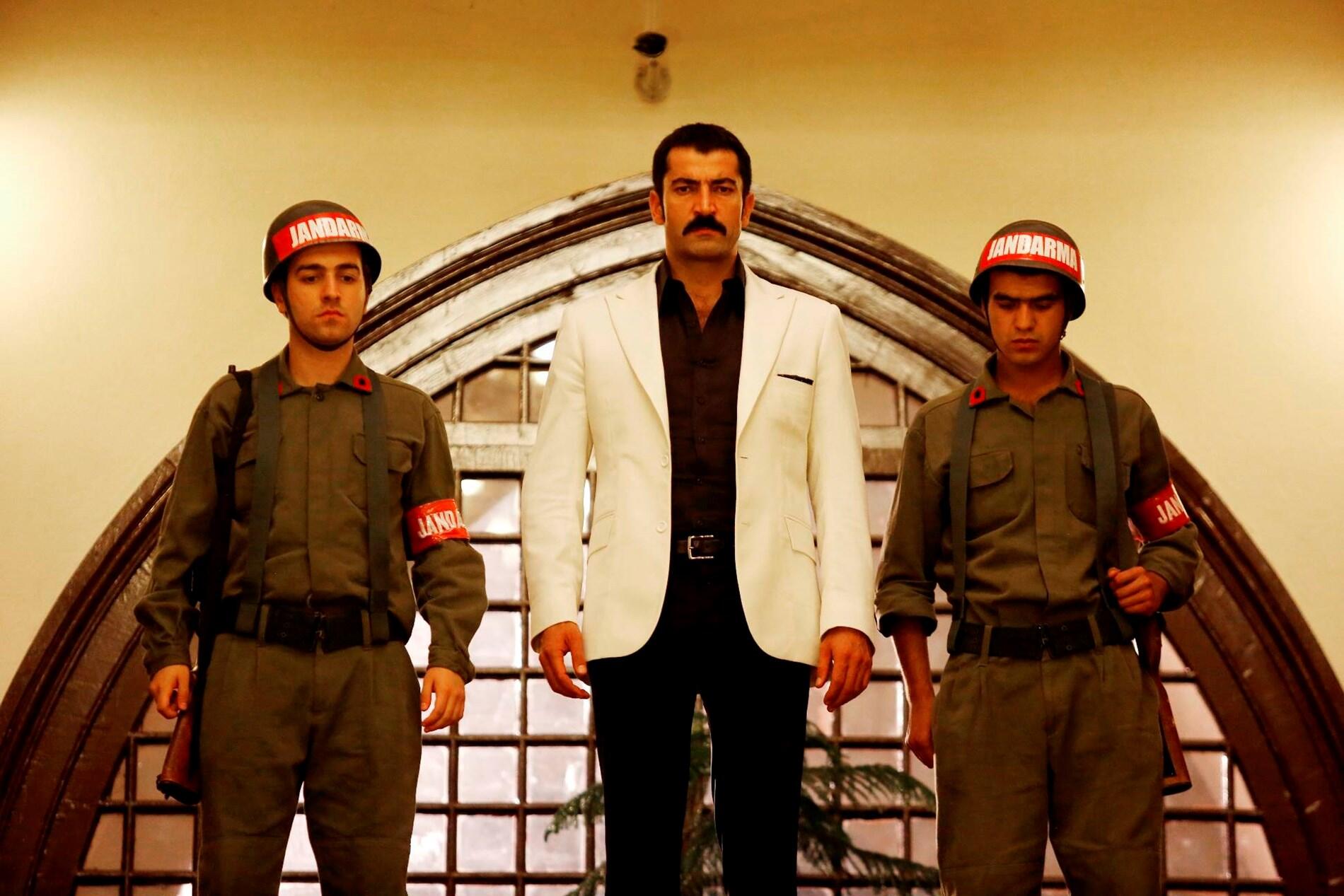 Bp__uawIQAAhDEE.jpg:large