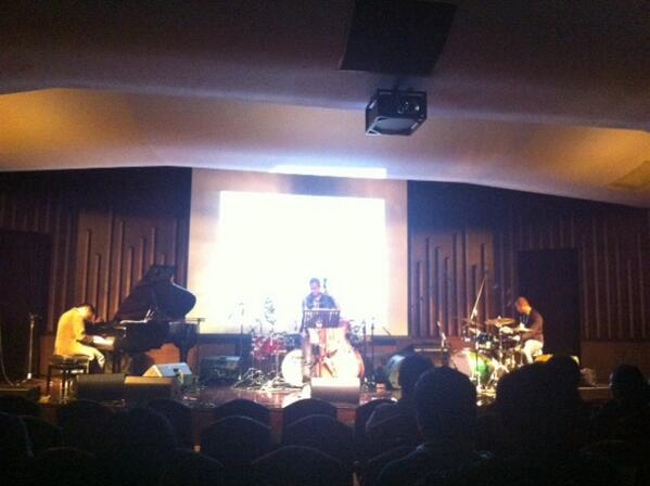 MusicFestUPH's tweet photo. Julian Marantika Trio at HOPE 5th UPh, performing Then I'll Be Tired of You (Haeburgh) #MusicFestUPH http://t.co/q27a3igVGg