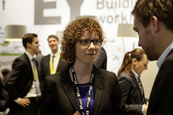 EYGSACareers's tweet image. Wie zufrieden bist du? Die #EY #Studentenstudie2014 im #EY_Blog @ariLlne #betterbeginshere ow.ly/xVyqG