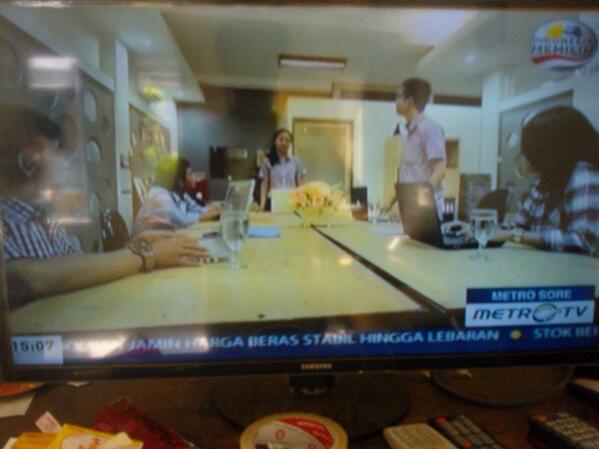 Video "Jokowi JK" yg merupakan parodi lagu "good time" The Owl City ditayangkan di @MetroTV