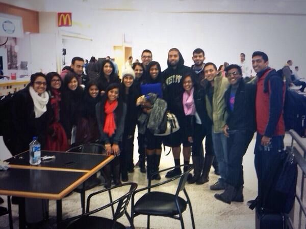 Howdy <a href="/ArianFoster/">feeno</a> remember us? You gave us good luck that weekend and we won first place at that competition 👍