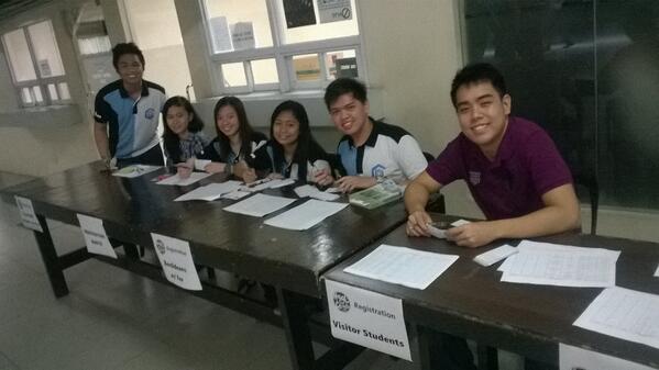 eibhrum's tweet image. All #HackTheClimate participants should register here in Greenway, lower down floor of Benilde.