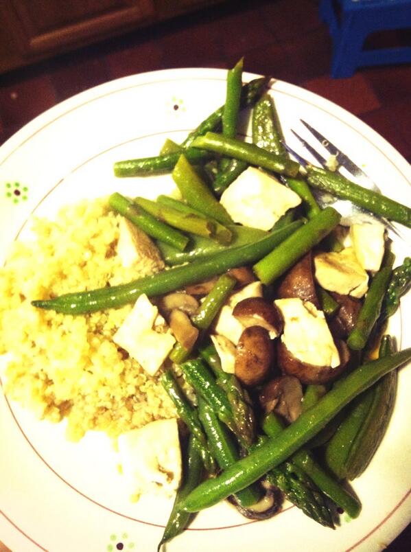 My dinner tonight! #vegan #tofu #balancedplate #greenveggies #quinoa #rd2be