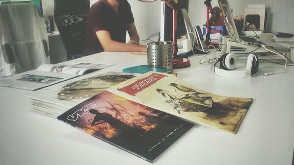 babuino's tweet image. Legaron las revistas @LFanzine a @iw_mx :) vía @CutOutFest