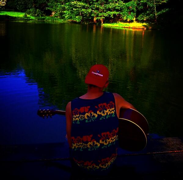 Dont_B_Mesen's tweet image. Sometimes people just have to sit back and relax. #flywiththemusic