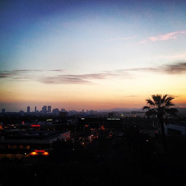kerbiegirl's tweet image. #missingcali RT @TheGroveLA: #Summer #sunset over LA from @TheGroveLA.