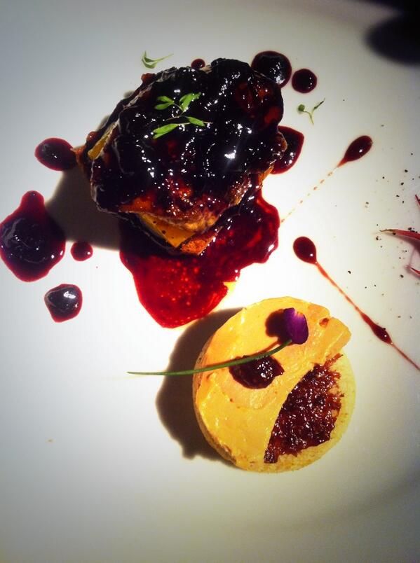 TheLatestFood's tweet photo. Dúo de foie gras!! Galantería gustativa de @Gloutonnerie #AmorAmorAmor @CooleySommelier http://t.co/nxRgMNrWct