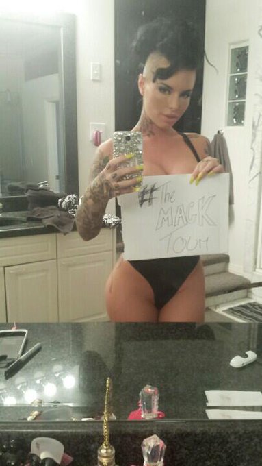 Want to see me NAKED LIVE in your city? Hash tag #TheMackTour and @ your local club http://t.co/WlRo<a href="/tag/themacktour"class="tags"><span>#themacktour</span></a>