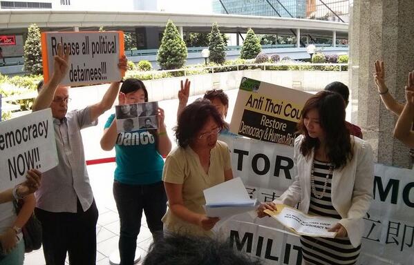 View image on Twitter