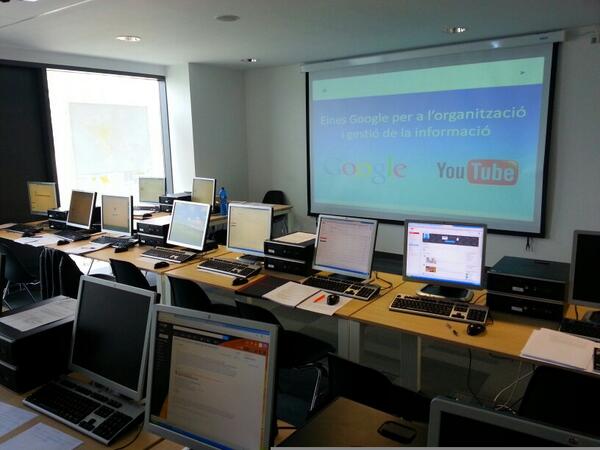 jsoleme's tweet photo. Petit descans i continuem. #curs #google #reus http://t.co/lQXJmmLzUl