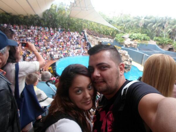 beatbox248's tweet photo. Un dia diferente divertido y con ganas de repetir. @LoroParque #Loroparque #bebemio te amo yure http://t.co/VB88GbDzva