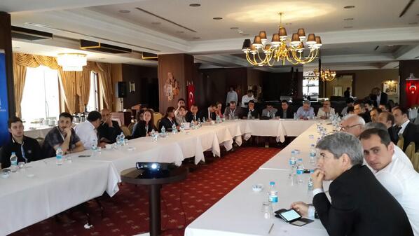 Büyükşehirler Bilişim Zirvesi 2. gününde katılım oldukça yoğun. <a href="/kocaelibld/">Kocaeli Büyükşehir</a> #ÇalışıncaOluyor