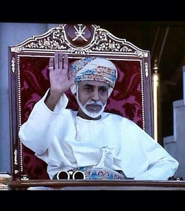 Xnews_om's tweet photo. ” إذا أدى الموظفون واجباتهم بأمانة
 بعيداً عن المصالح الشخصية سعدوا وسعدت البلاد بهم“

  « قابوس عمان»
 #جمعة_مباركة http://t.co/KH8ftYz025
