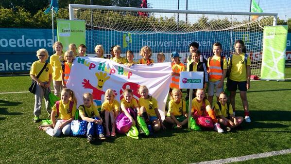 kcdesprong's tweet photo. Groep 6 succes kids sportolympiade http://t.co/J34JMt8k9q