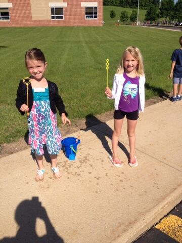 DCSDMoldenhauer's tweet photo. Bubbles! http://t.co/ut9veau37a