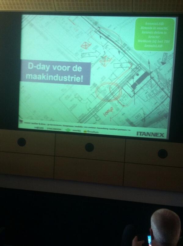 <a href="/JeroenPat/">JeroenPat</a> @tbi waanzinnig goede presentatie over beleving BIM @ITANNEX D-day