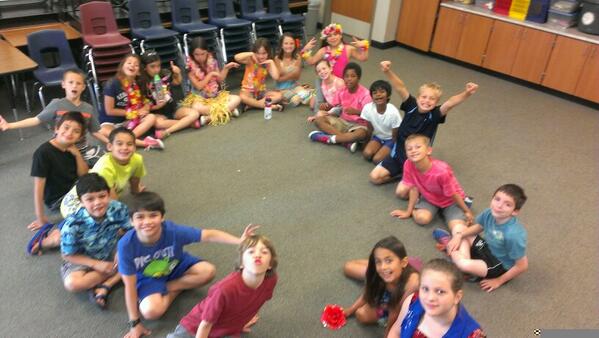 erinmariews's tweet photo. Last day of school!! Love these kiddos!! http://t.co/FvqJfjwolF