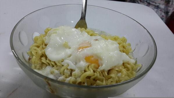 Hansen_V's tweet photo. @Ropangkita yummy #indomiekari http://t.co/t2mV6JKtj2